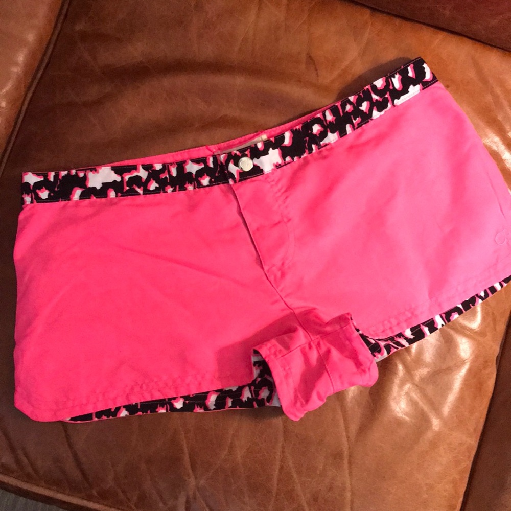 Reversible swim shorts